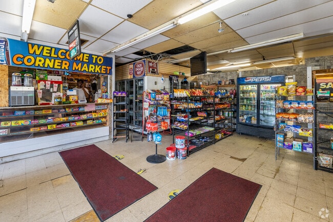 Stop by the Corner Market right in the heart of Edgemont.