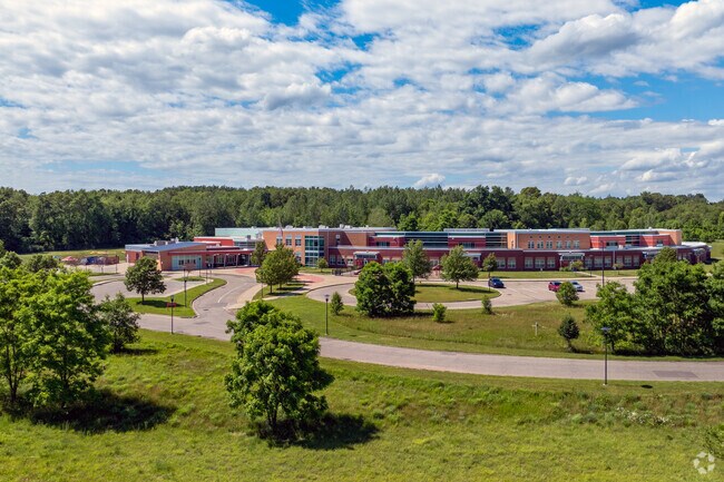 Prairie Ridge Elementary School has a 19 to 1 student/teacher ratio.