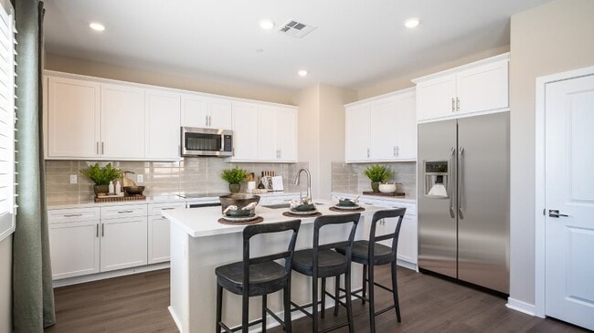 31368 Lolite Dr, Winchester, CA 92596 - photo 2