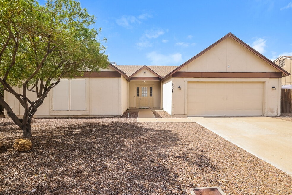 6528 W Grandview Rd, Glendale, AZ 85306 - photo 1