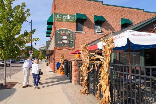 Schmidt’s Tavern near La Fox offers casual dining in Elburn.