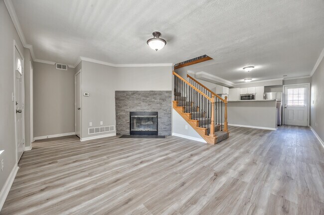 1489 E 120th St, Olathe, KS 66061 - photo 6