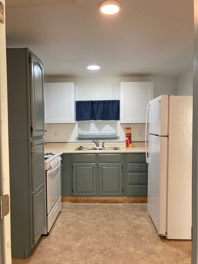 405 Newton Rd unit 427, Weott, CA 95571 - photo 6