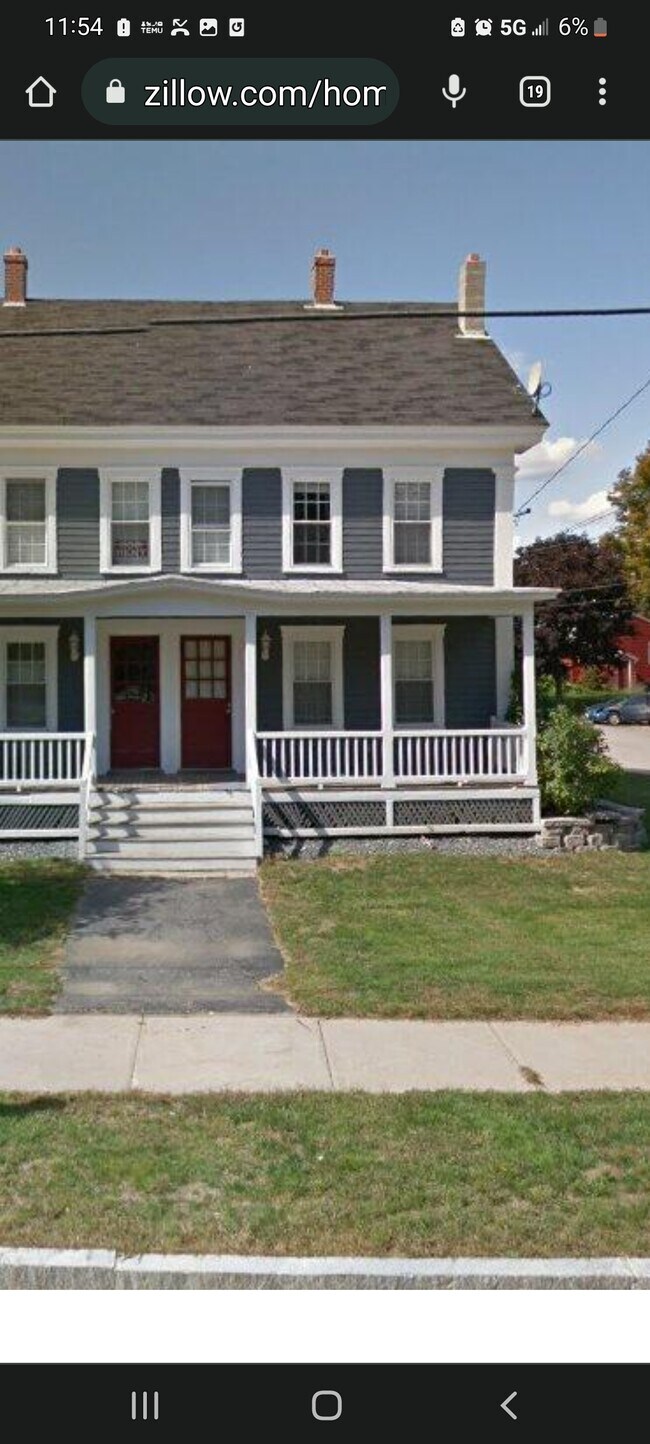 34 Cocheco Ave, Rochester, NH 03868 - photo 2