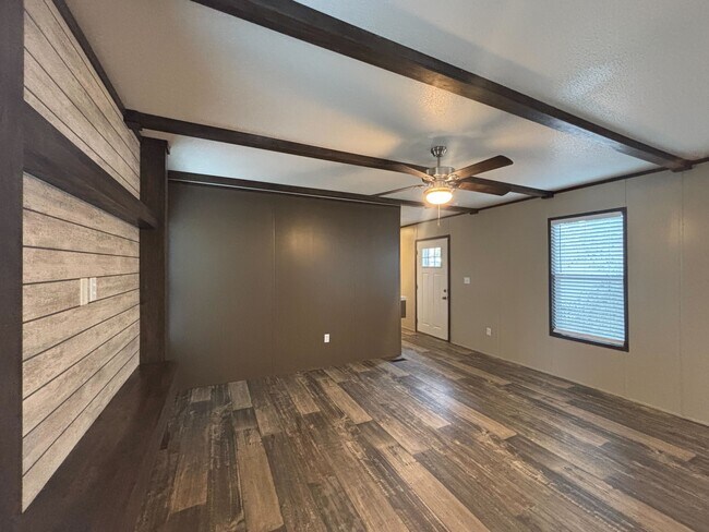 1612 N 6th St, Conroe, TX 77301 - photo 4