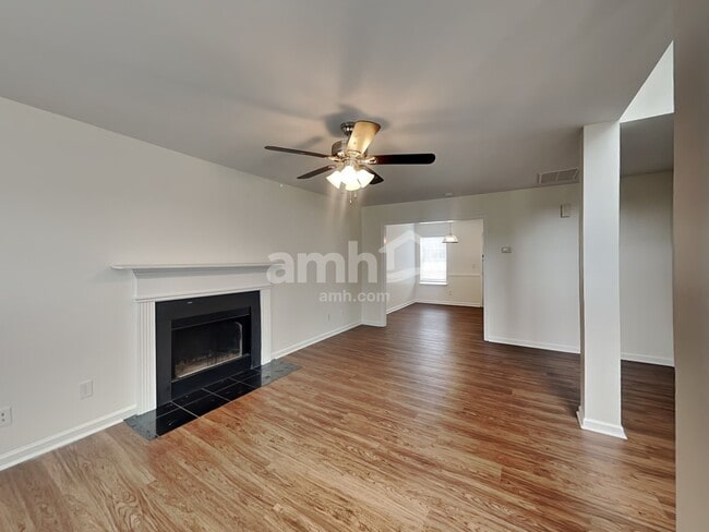 4509 Canipe Dr, Charlotte, NC 28269 - photo 6