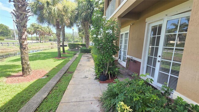 4605 SW 75th Way, Davie, FL 33314 - photo 5