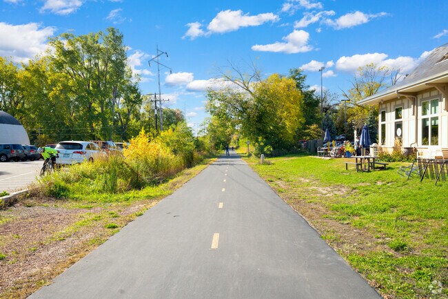 Bike trails near Mound circle Lake Minnetonka for scenic rides.