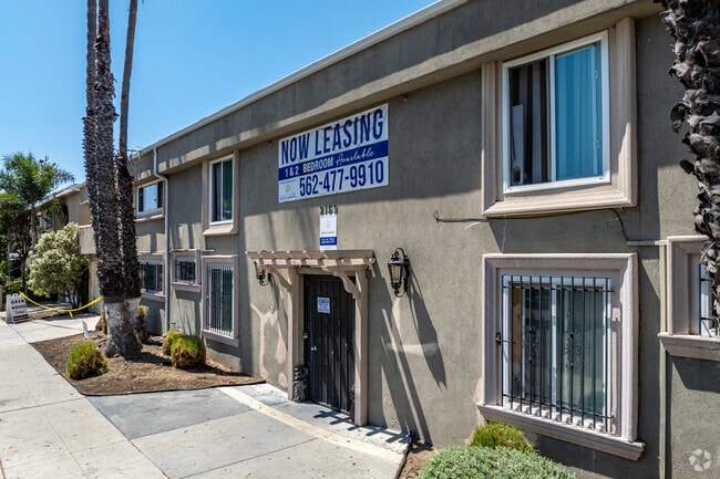 2159 Elm Ave., Long Beach, CA 90806 - photo 3