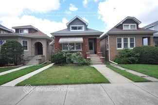 5458 N Marmora Ave, Chicago, IL 60630