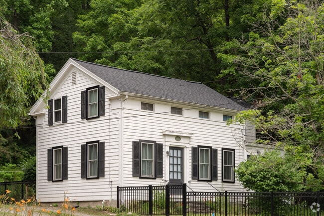 The average home value in Forest Home is $543,000.