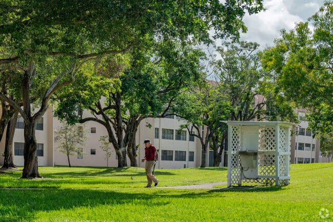 Sunrise Lakes residents can enjoy a round of golf in their backyard.