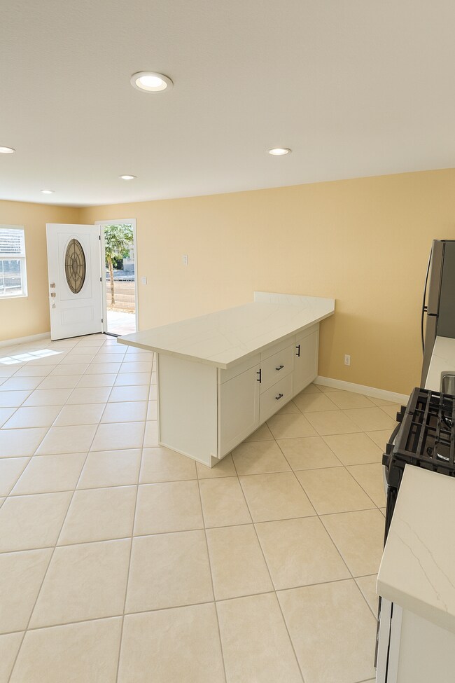 1906 Stewart St, Oceanside, CA 92054 - photo 4