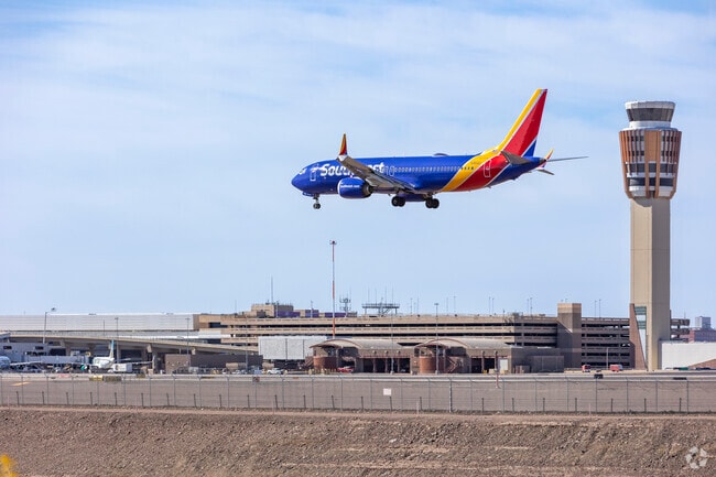 Getting to Phoenix Sky Harbor is a quick drive from The Lakes.