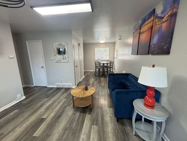 Colonial Park, Columbus, OH 43232 - photo 3