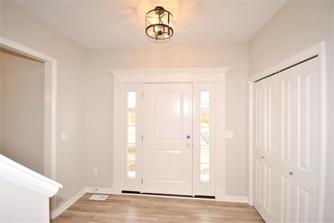 5 Northfield Ln unit 37409102, Lancaster, NY 14086 - photo 4