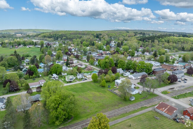 Villenova is a small town near Lake Erie that has a great friendly vibe.