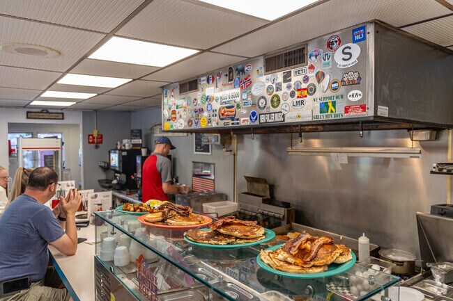 Stop by Jan's Fairlee Diner for delicious breakfast style food.