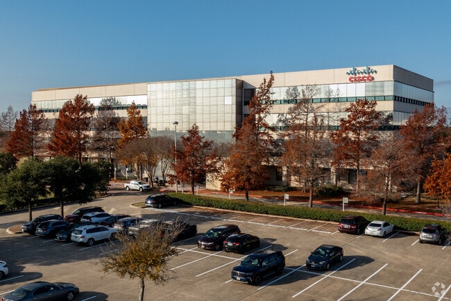 Nestled along the northern part of Richardson, Cisco occupies a large campus.