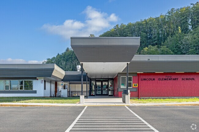 Lincoln Elementary School is a public school in Hoquiam, Washington.