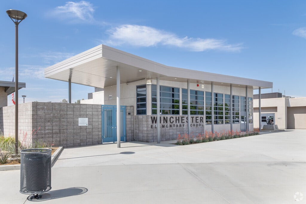 Newly constructed campus of Winchester Elementary School located in Winchester.