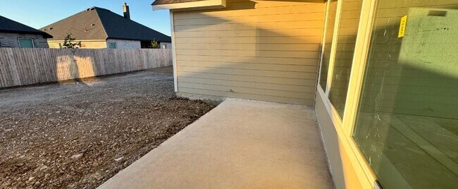 139 Annette Dr, Castroville, TX 78253 - photo 3