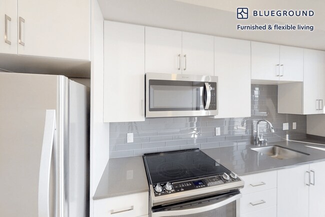 6301 Shellmound St unit FL5-ID10832A, Emeryville, CA 94608 - photo 4