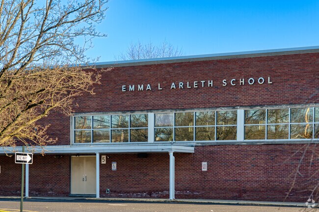 Students in Sayreville attend Arleth Elementary School.