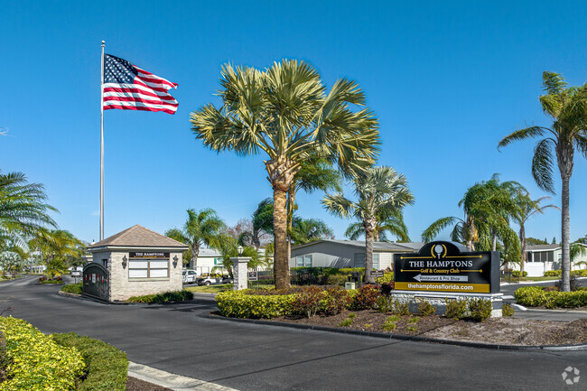 Lake Hampton Golf & Country Club offers a superb 55+ community with ample amenities.