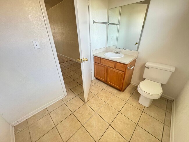 205 Lydia Dr unit C, Killeen, TX 76541 - photo 6