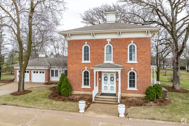 Several stately Victorian homes can be found scattered throughout Waverly.