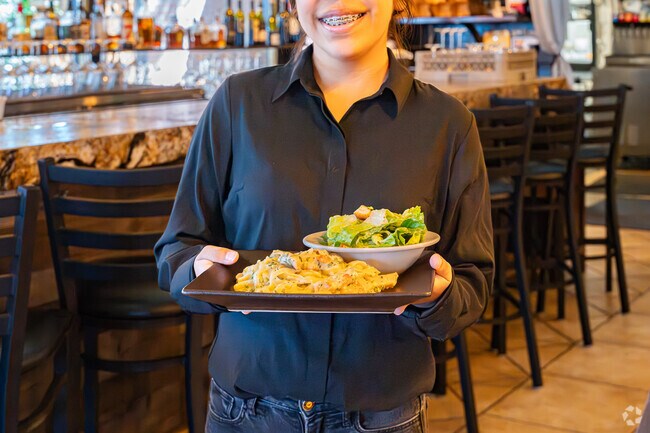 La Piazza Ristorante Italiano in Northeast Tulare serves the most delicious pasta dinners.