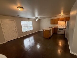 2910 Meridian Plaza Unit C, Siloam Springs, AR 72761