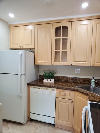 9229 SW 87th Ave Unit INWOOD Codominium, Miami, FL 33176