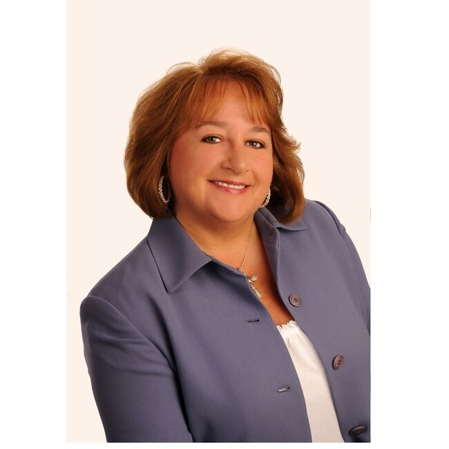 Theresa Trentham Real Estate Agent in Sevierville, TN