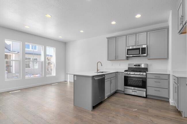 1831 N 3530 W, Lehi, UT 84043 - photo 6