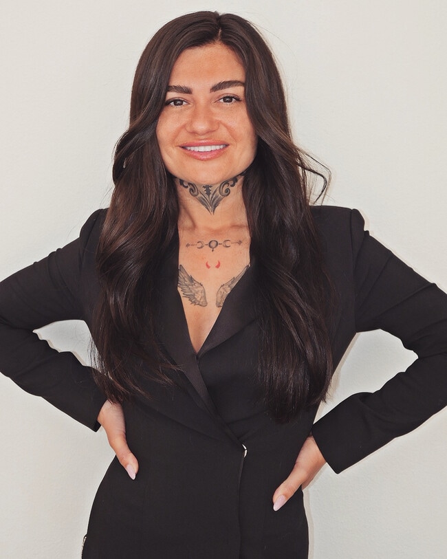 Agent Photo