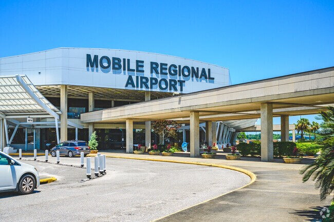 Kimberline is minutes from The Mobile Regional Airport.