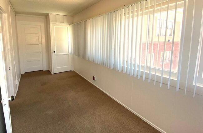418 Thorn St unit 418, San Diego, CA 92103 - photo 7