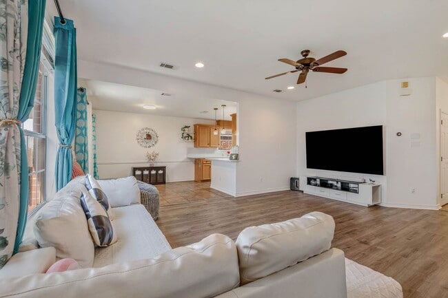 3206 Neuburg Ct, College Station, TX 77845 - photo 5