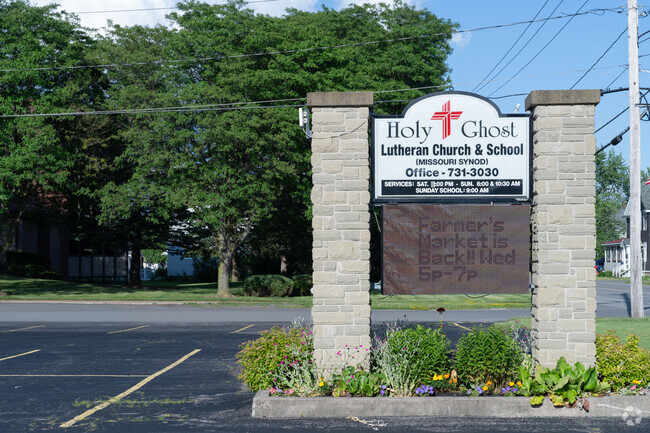 Holy Ghost Lutheran School has 8 full time and 3 part time teachers.