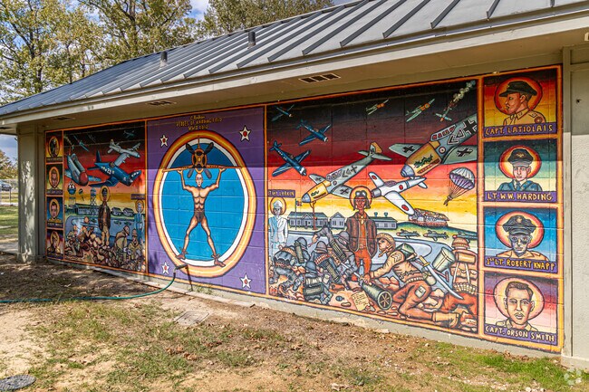 Murals throughout town celebrate local history and showcase community pride.