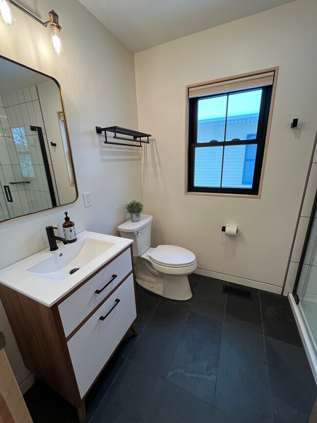 802 Heivly St, Decorah, IA 52101 - photo 7