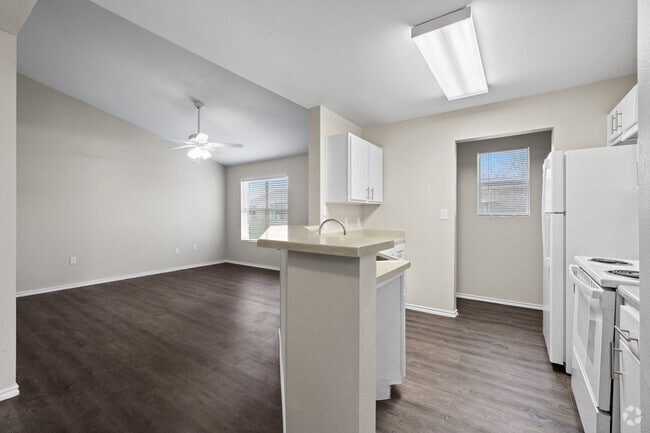 2BR, 1BA - 861SF - Living