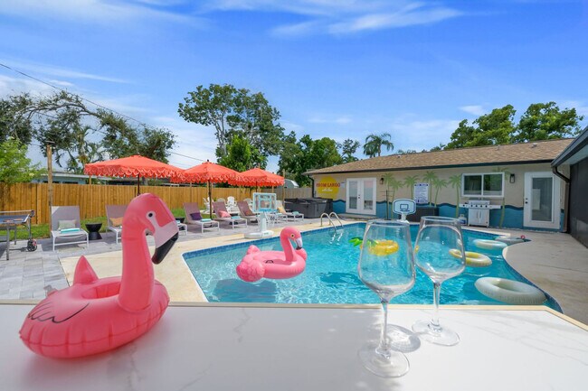 11176 110th Way N unit ID1286897P, Largo, FL 33778 - photo 4