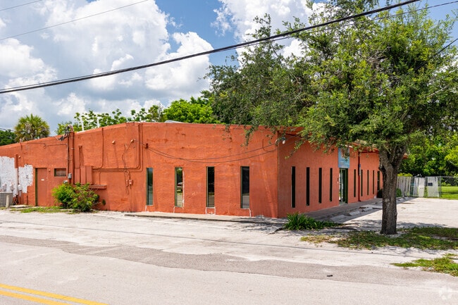 The Pace Program in Immokalee has parking on either side of the building.