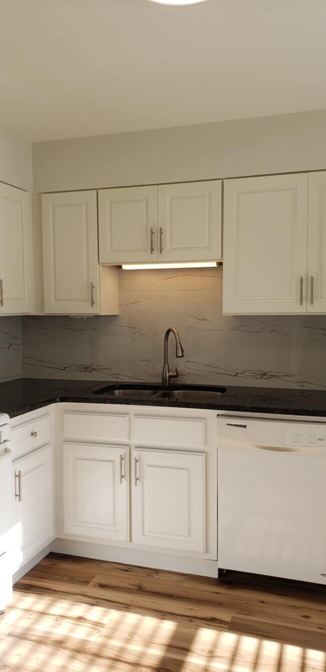 4475 Aspen Woods Ct, Atlanta, GA 30360 - photo 5