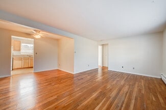 103 Cooper Hill St, Manchester, CT 06040