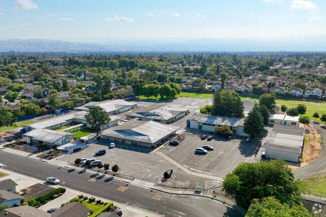 Laurelwood Elementary School Helps Students to get their Educations Off to the Right Start.