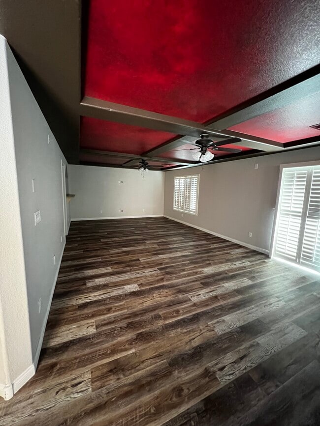 5059 Bonnie Doon Ln, Las Vegas, NV 89141 - photo 2